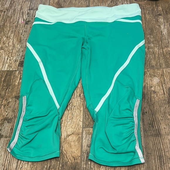 Lululemon Run Pace Crop Very Green / Fresh Teal 8 - Picture 3 of 6